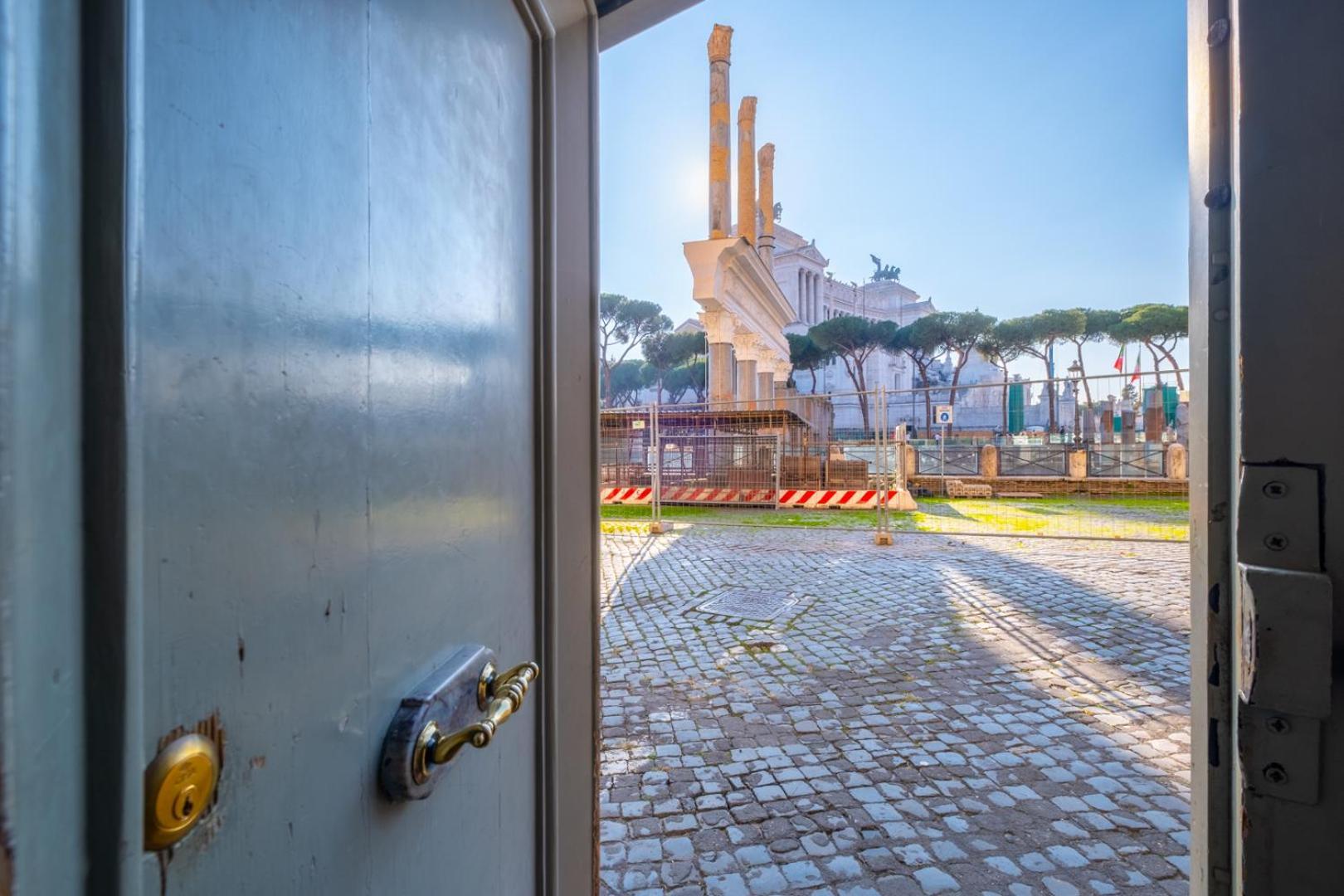 Elegant And Luxury Apartment @Altare Della Patria Rome Buitenkant foto