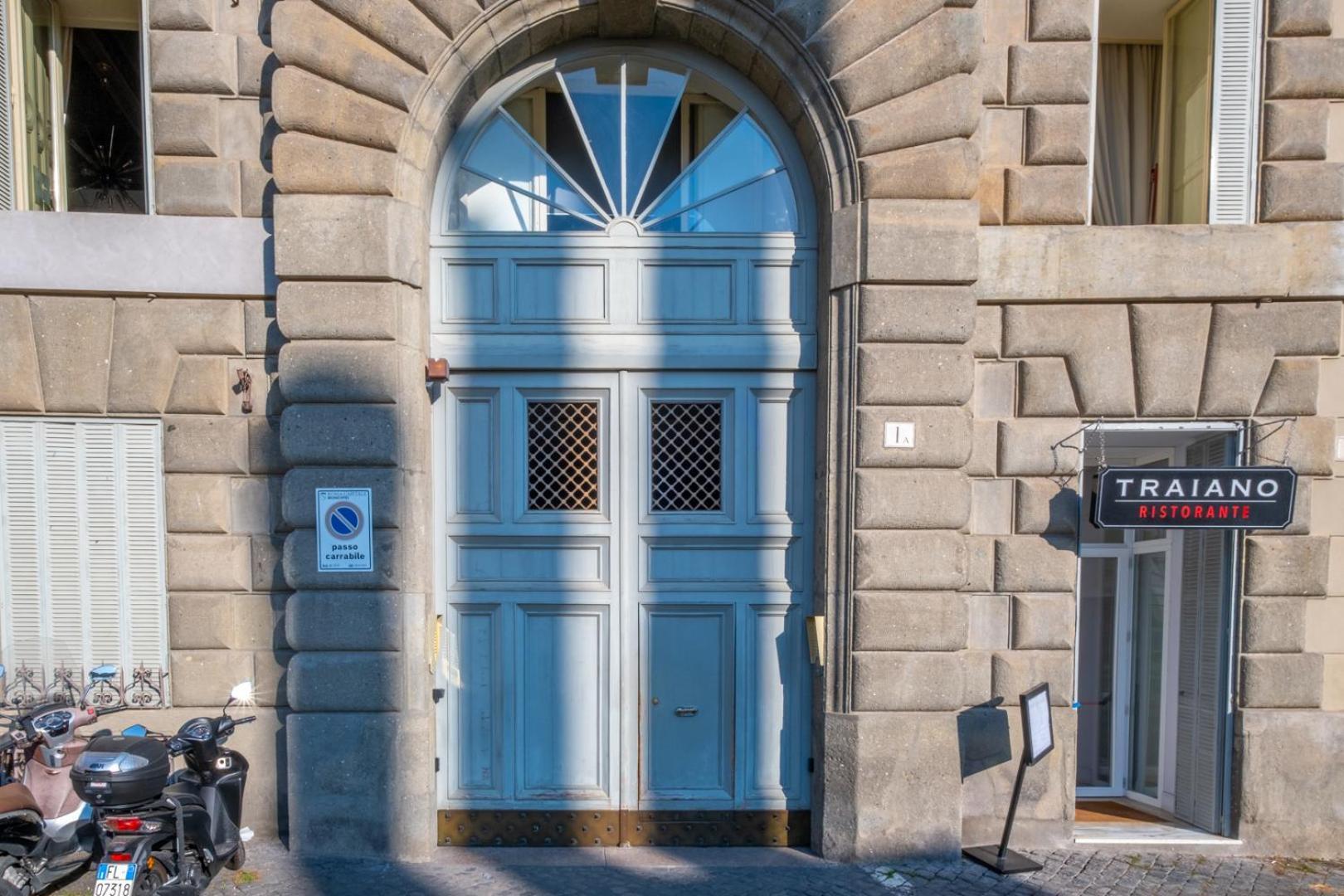 Elegant And Luxury Apartment @Altare Della Patria Rome Buitenkant foto
